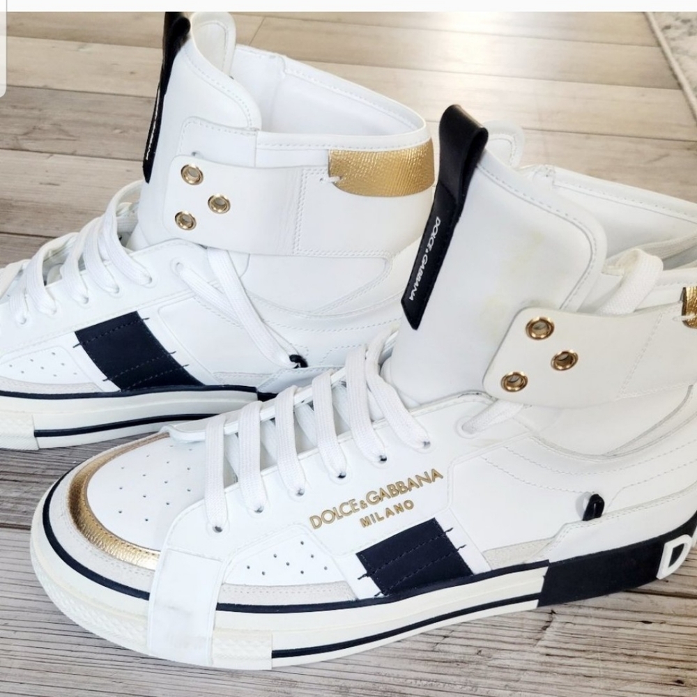 Beautiful dolce & Gabbana high top sneaker